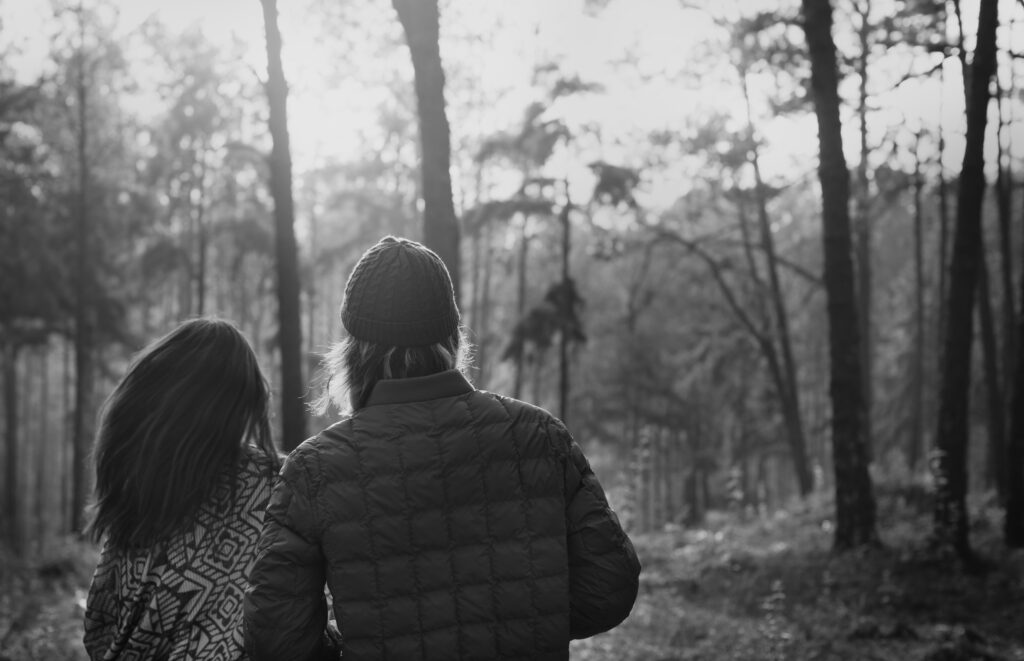 Paar nach Paartherapie wieder in Verbindung miteinander