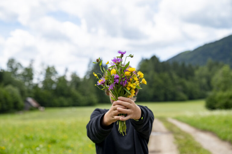 Selbstmitgefühl kann sich anfühlen wie ein Blumenstrauß